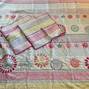 Pottery Barn Kids Maya Embroidered FULL Quilt & EURO Pillow Shams